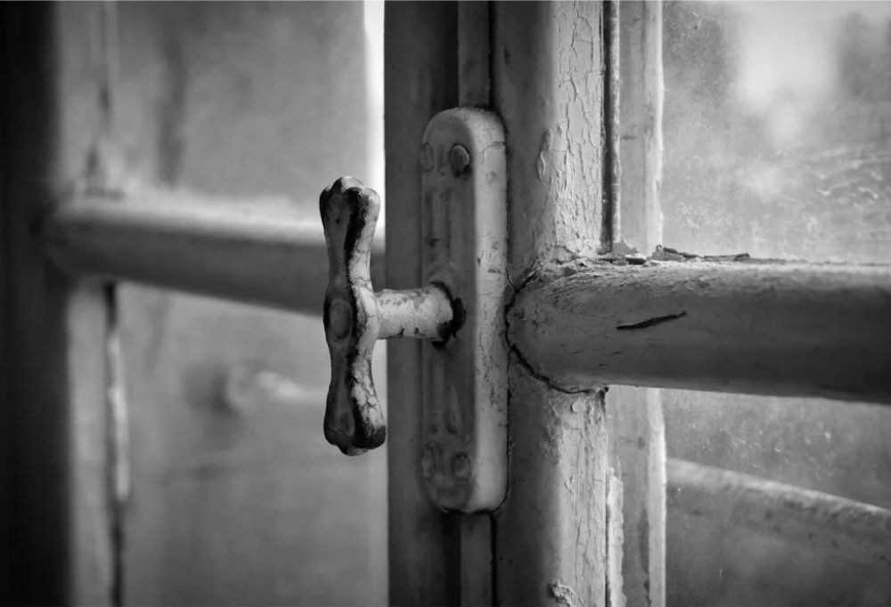 ¿Cómo elegir una cremona para puerta o ventana?